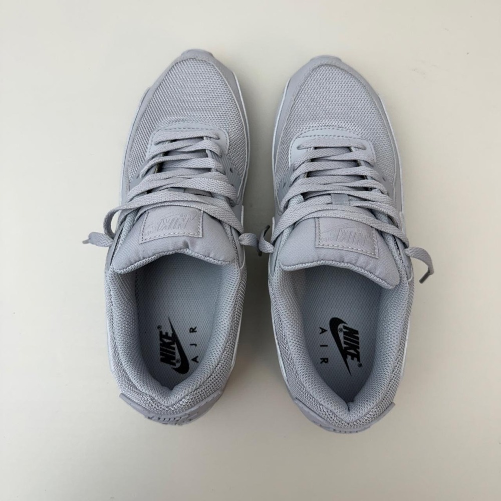Nike Air Max 90 sneakers triple grey wolf grey size US 8.5 - Picture 5 of 7